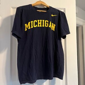 Nike Men’s University of Michigan T-Shirt Size Medium